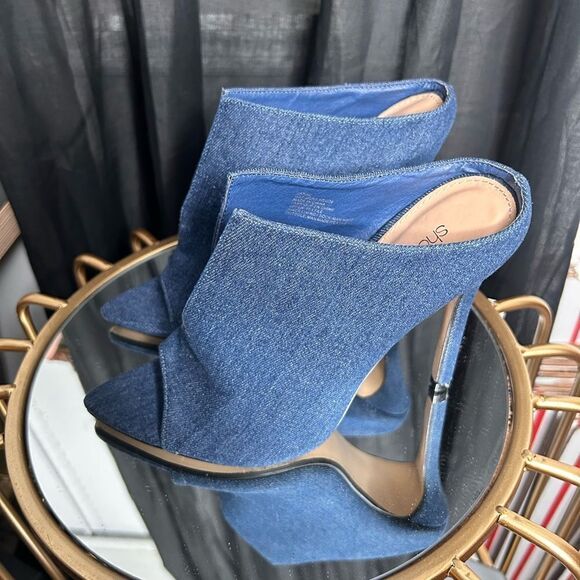 Shoe Dazzle Denim Blue Heels - Picture 3 of 6